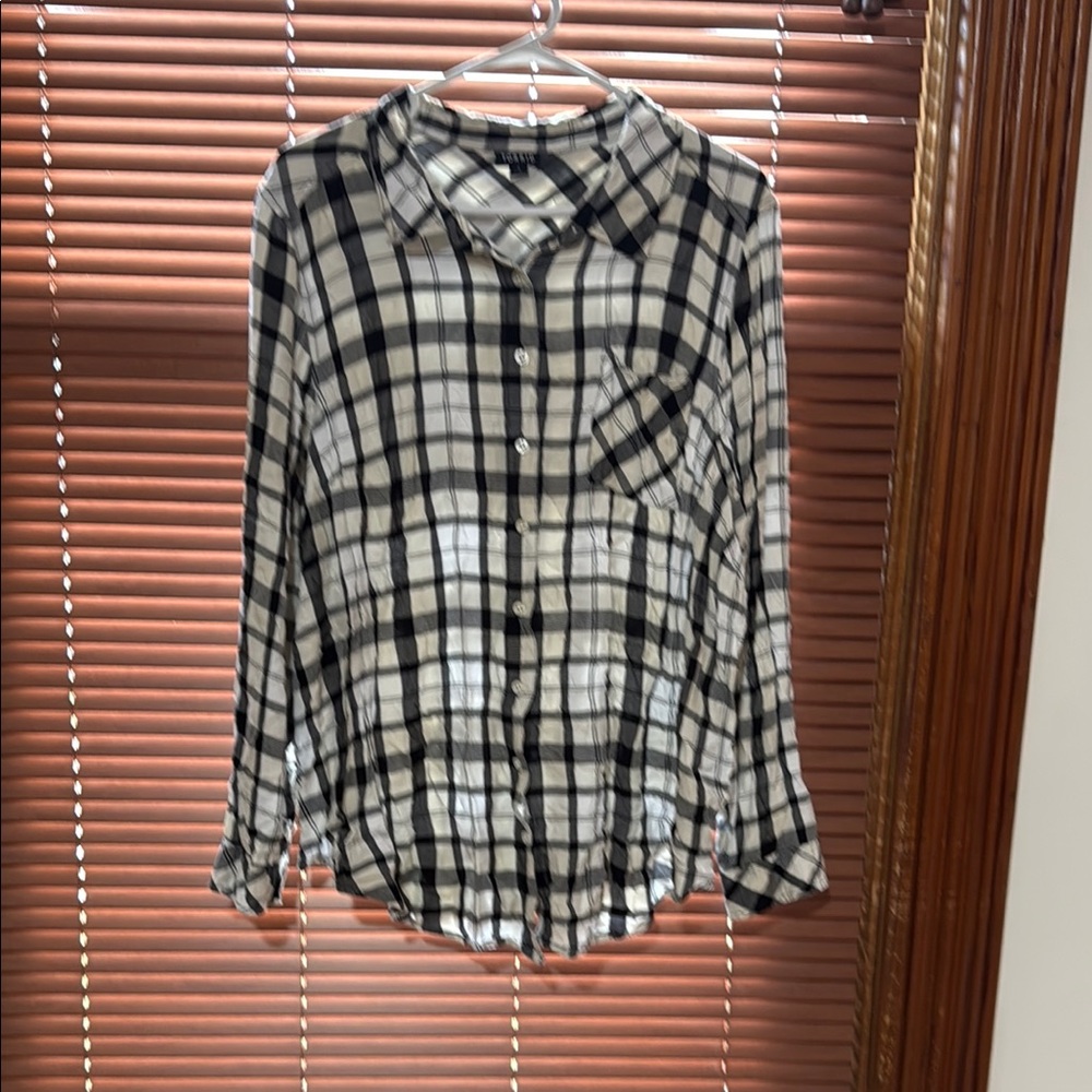 Torrid Black and White Plaid Button Down Shirt